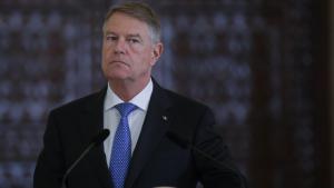 Iohannis a vorbit cu Biden despre posibilitatea ca Rom&acirc;nia să trimită &icirc;n Ucraina un sistem Patriot de apărare aeriană