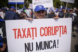 Protest spontan al angajaților Guvernului Rom&acirc;niei