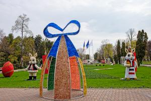 &Icirc;n această seară, la Galați, se aprinde iluminatul festiv de Paști