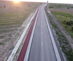 Investiție finalizată pe Drumul Județean 251. Pistă de biciclete, &icirc;n premieră pe un drum județean