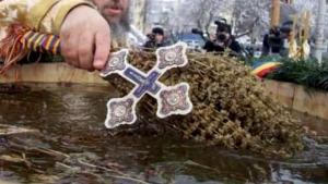 Focar de infecție COVID-19 &icirc;ntr-o comună din cauza slujbei de Bobotează