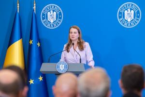 Ministerul Educației: din 2025-2026, este ilegal să mai avem școli care desfășoară activitate &icirc;n trei schimburi