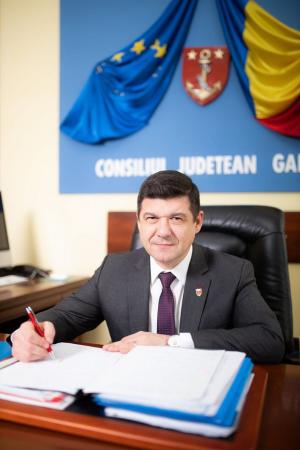 Costel Fotea, mesaj pentru gălățeni: &bdquo;Trebuie să ne păstrăm vie credința, speranța și &icirc;ncrederea &icirc;n Bunul Dumnezeu&rdquo;