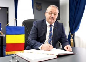 Ministrul Apărării, infectat cu SARS-COV-2: &bdquo;&Icirc;mi exercit toate &icirc;ndatoririle profesionale de la distanţă&rdquo;