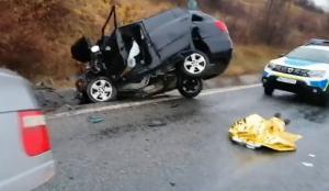 Accident teribil pe DN 67: Doi bărbați au decedat și o t&acirc;nără a fost rănită grav