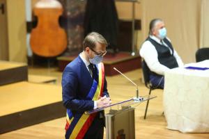 Primarul Timișoarei este &icirc;n izolare, după ce a intrat &icirc;n contact cu două persoane infectate cu COVID-19