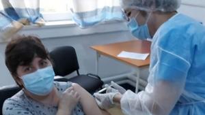 S-a stabilit cine intră &icirc;n etapa a doua de vaccinare anti COVID-19